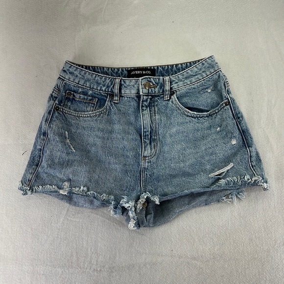 Avery & Co Blue Jean Shorts Distressed Juniors Size 9 Mid Rose - Picture 1 of 7
